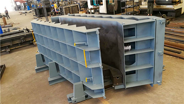 Vertical-Dual-Chamber-Moulds.jpg