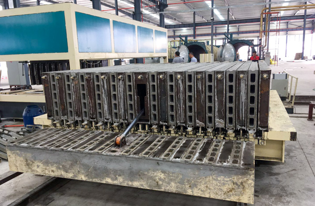 Battery-Mould-for-Wall-Panels.jpg Battery-Mould-for-Wall-Panels.jpg
