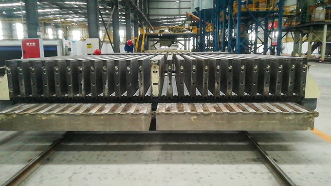 Vertical-Battery-Mould.jpg Vertical-Battery-Mould.jpg