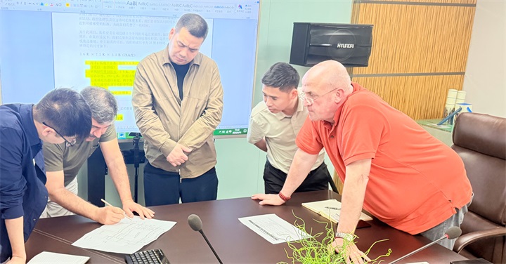 Technical discussion on modular housing mould design at Mana Precast.jpg Technical discussion on modular housing mould design at Mana Precast.jpg